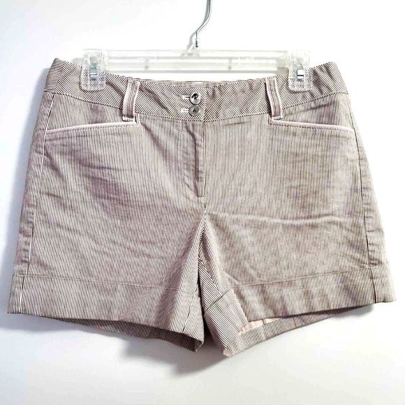 White House Black Market 5” Shorts Gray Pinstripe Size 4 - Picture 1 of 7